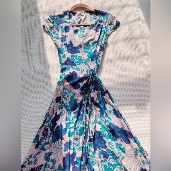 Anthropologie Wrap Maxi Dress, By XIX PALMS, Hawaii, Size S, Blue Floral - Picture 10 of 10